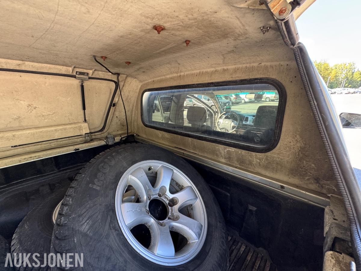 2013 Toyota HiLux 2.5-144 D 4WD / hardtop / 147414km