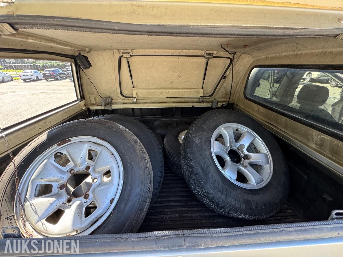 2013 Toyota HiLux 2.5-144 D 4WD / hardtop / 147414km