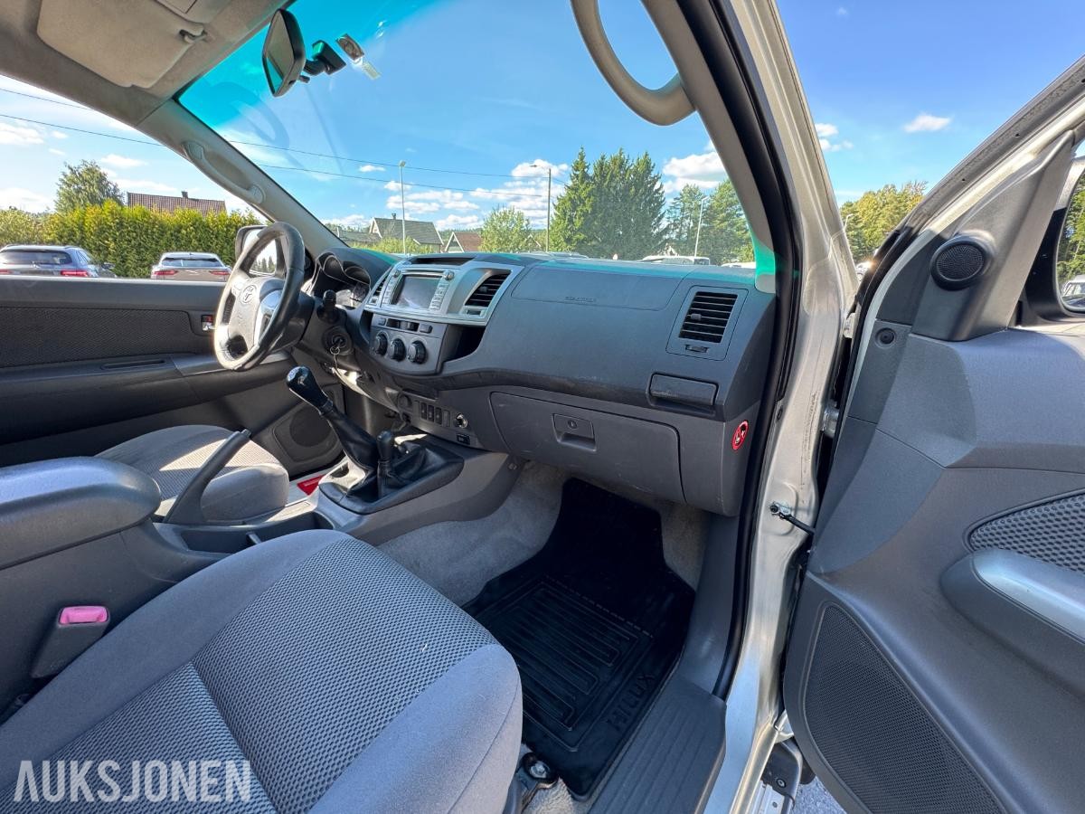 2013 Toyota HiLux 2.5-144 D 4WD / hardtop / 147414km