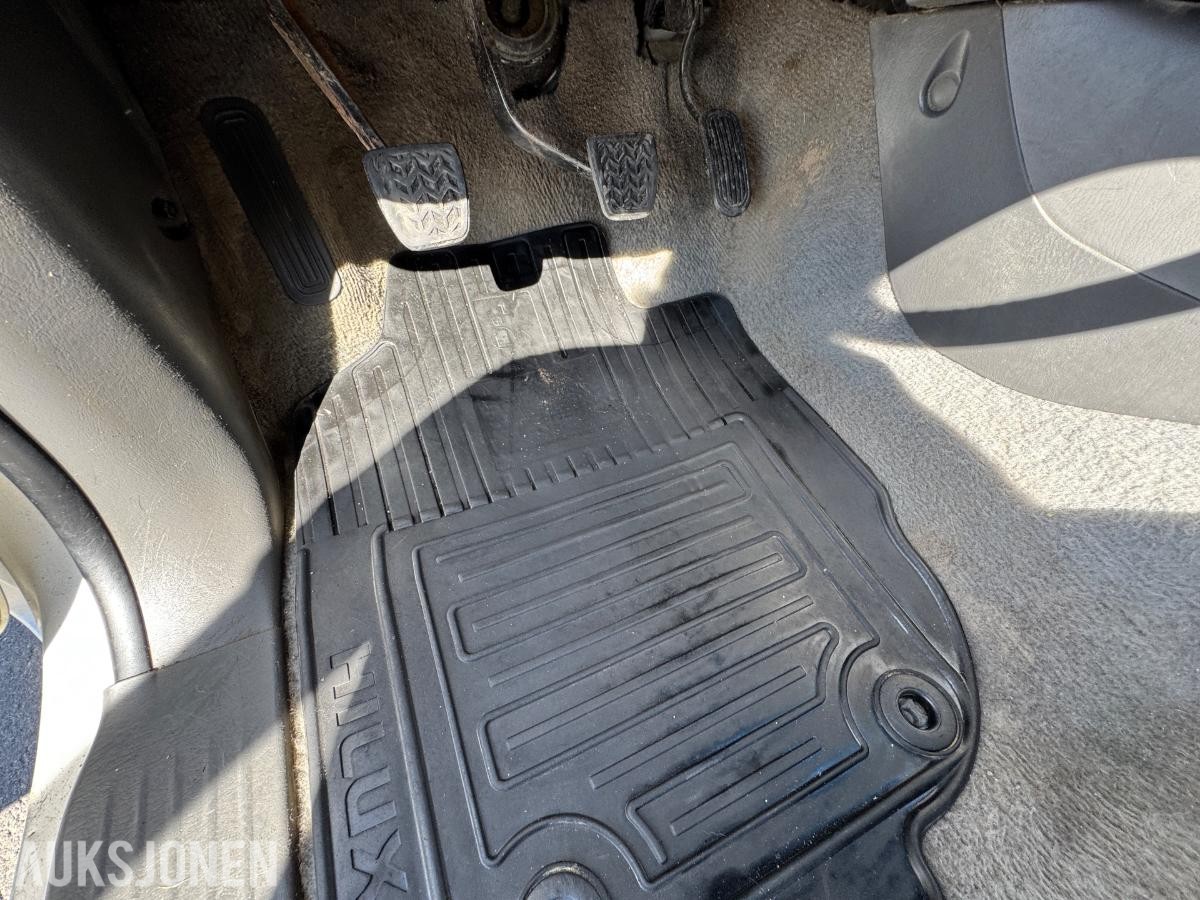 2013 Toyota HiLux 2.5-144 D 4WD / hardtop / 147414km