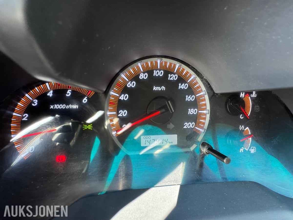 2013 Toyota HiLux 2.5-144 D 4WD / hardtop / 147414km
