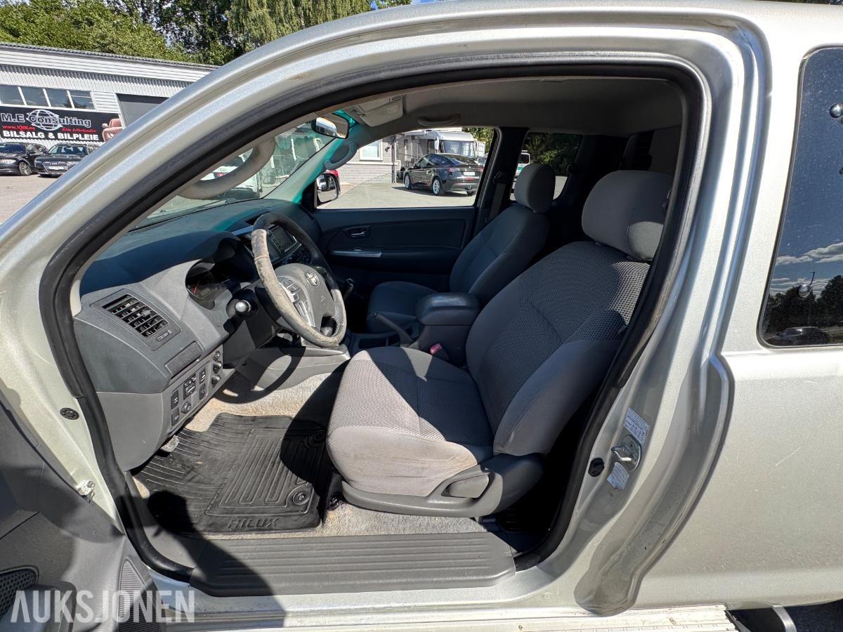 2013 Toyota HiLux 2.5-144 D 4WD / hardtop / 147414km