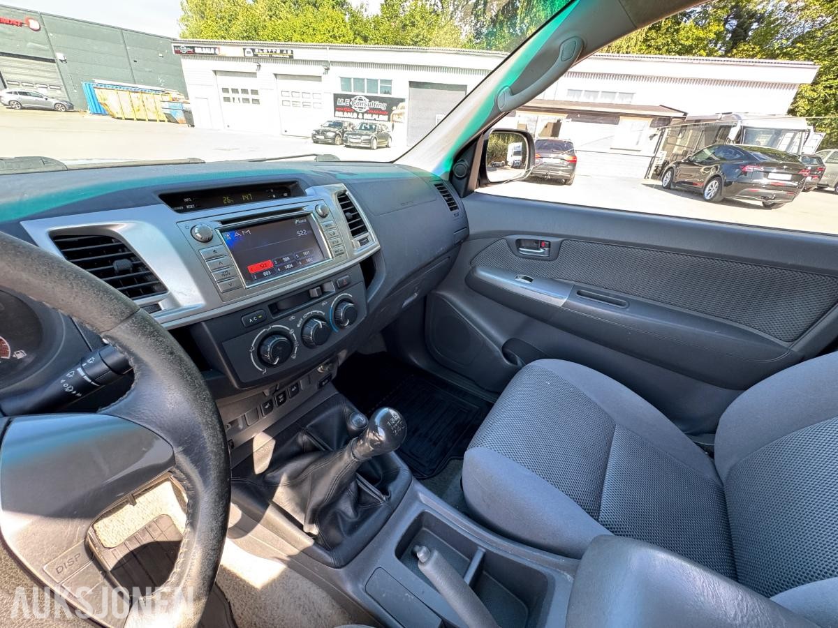2013 Toyota HiLux 2.5-144 D 4WD / hardtop / 147414km