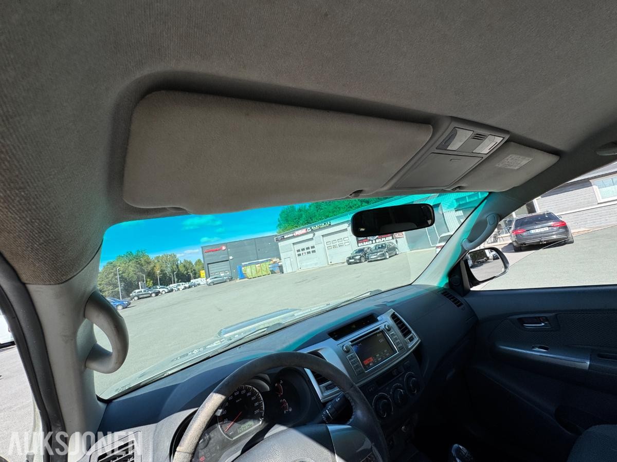 2013 Toyota HiLux 2.5-144 D 4WD / hardtop / 147414km