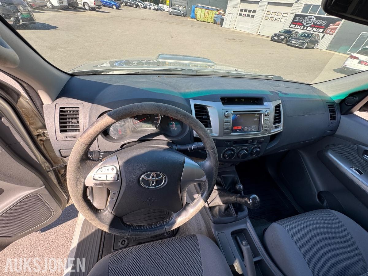 2013 Toyota HiLux 2.5-144 D 4WD / hardtop / 147414km