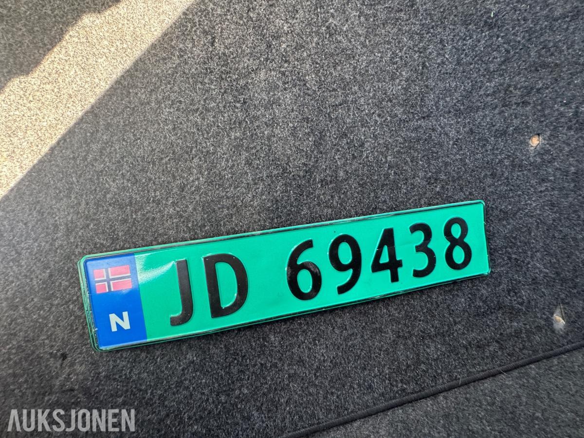 2014 Toyota HiLux 2.5-144 D 4WD / Double Cab / hardtop / innredning / 282303km