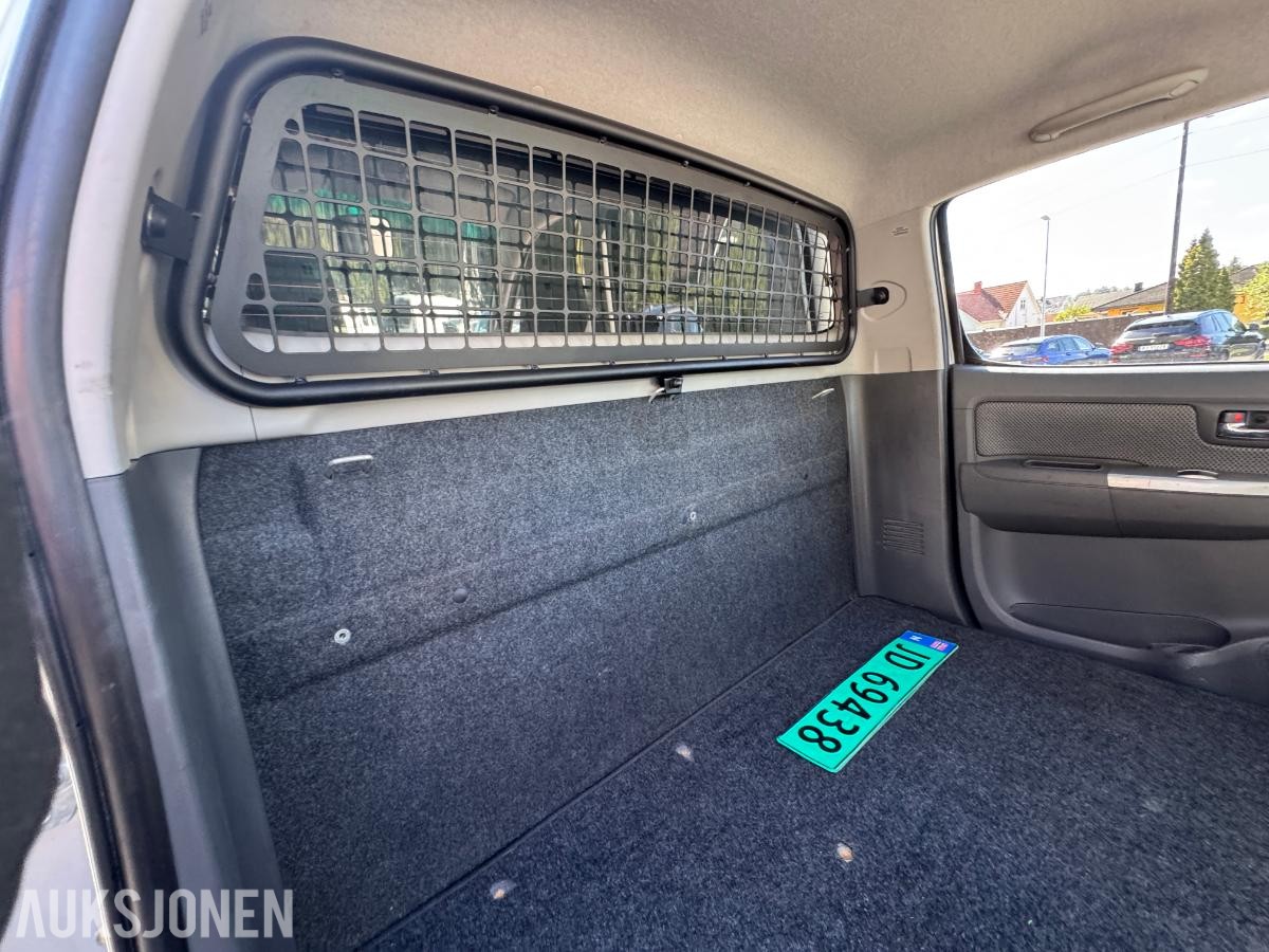 2014 Toyota HiLux 2.5-144 D 4WD / Double Cab / hardtop / innredning / 282303km