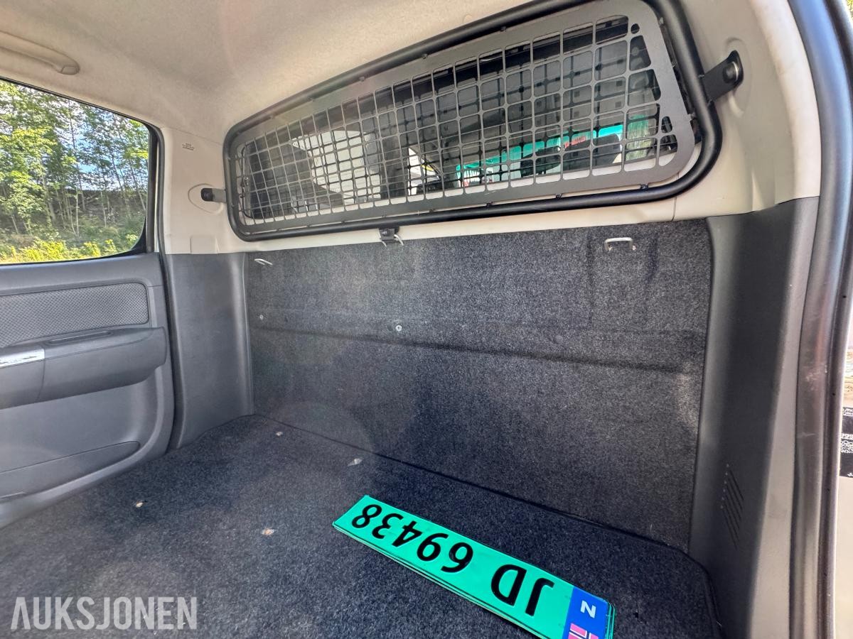 2014 Toyota HiLux 2.5-144 D 4WD / Double Cab / hardtop / innredning / 282303km