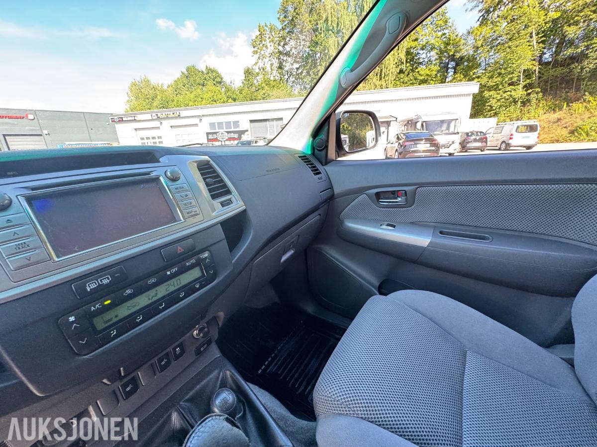 2014 Toyota HiLux 2.5-144 D 4WD / Double Cab / hardtop / innredning / 282303km