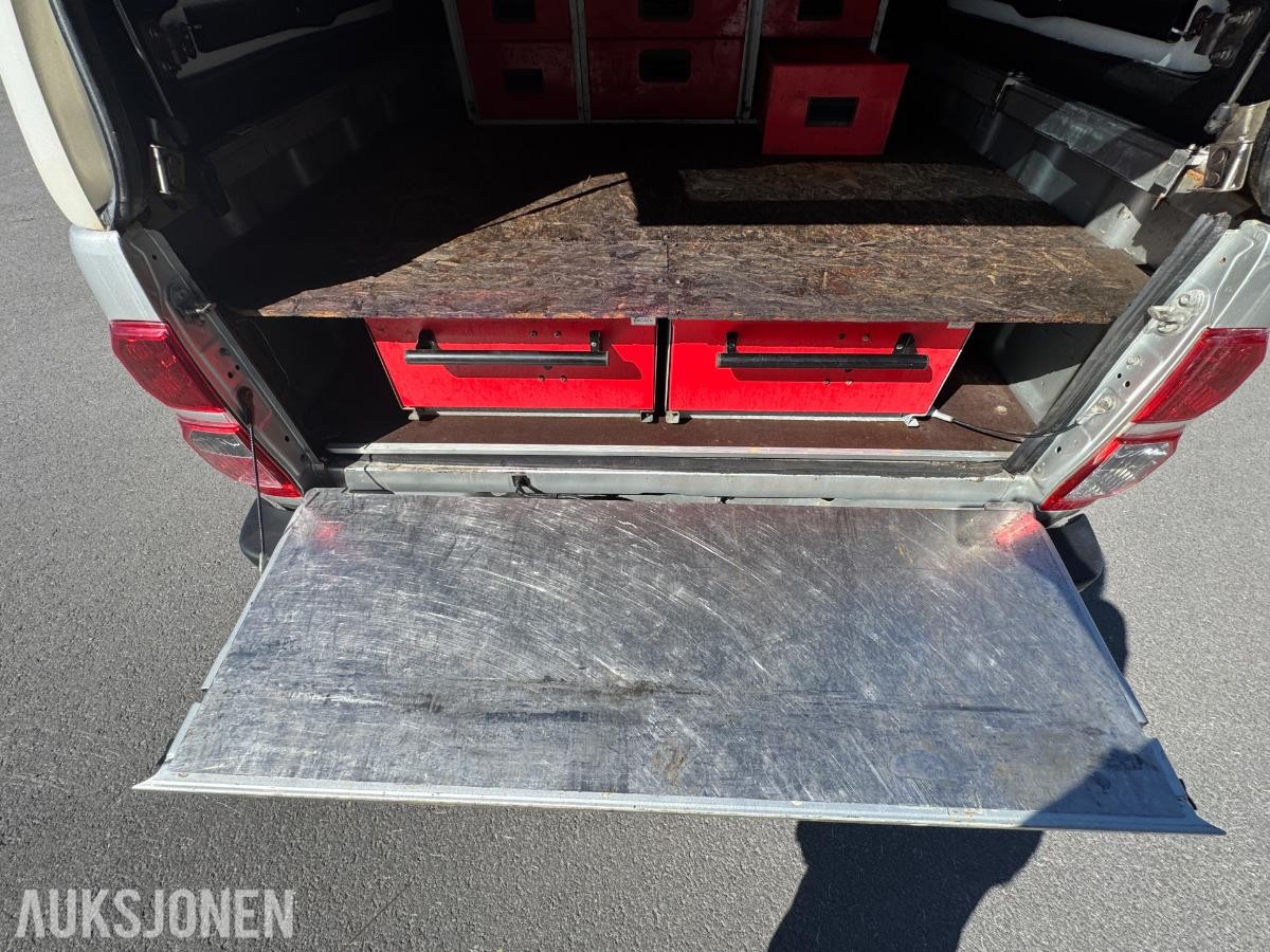 2014 Toyota HiLux 2.5-144 D 4WD / Double Cab / hardtop / innredning / 282303km