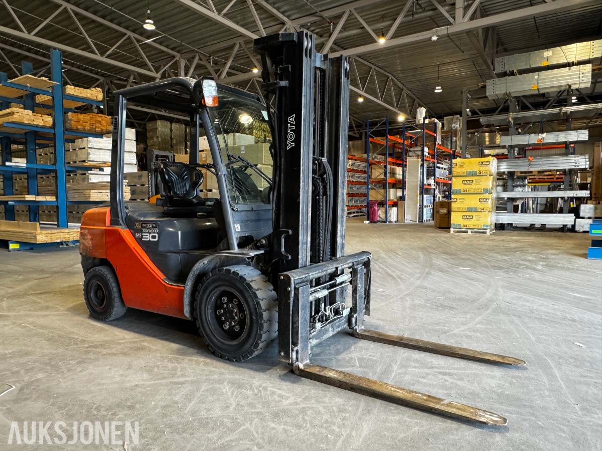 2008 Toyota 02-8FDF30 Tonero Dieseltruck