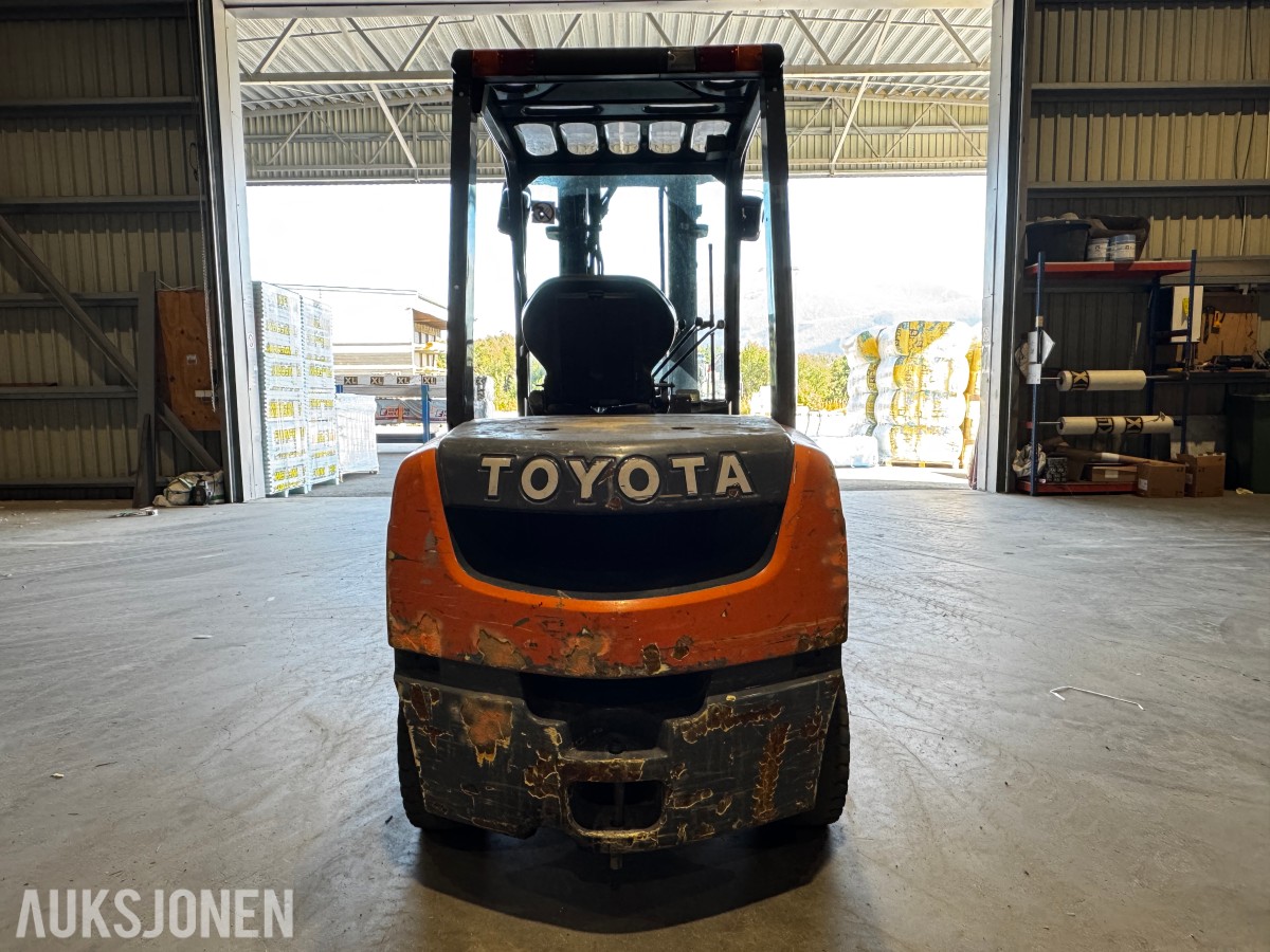 2008 Toyota 02-8FDF30 Tonero Dieseltruck
