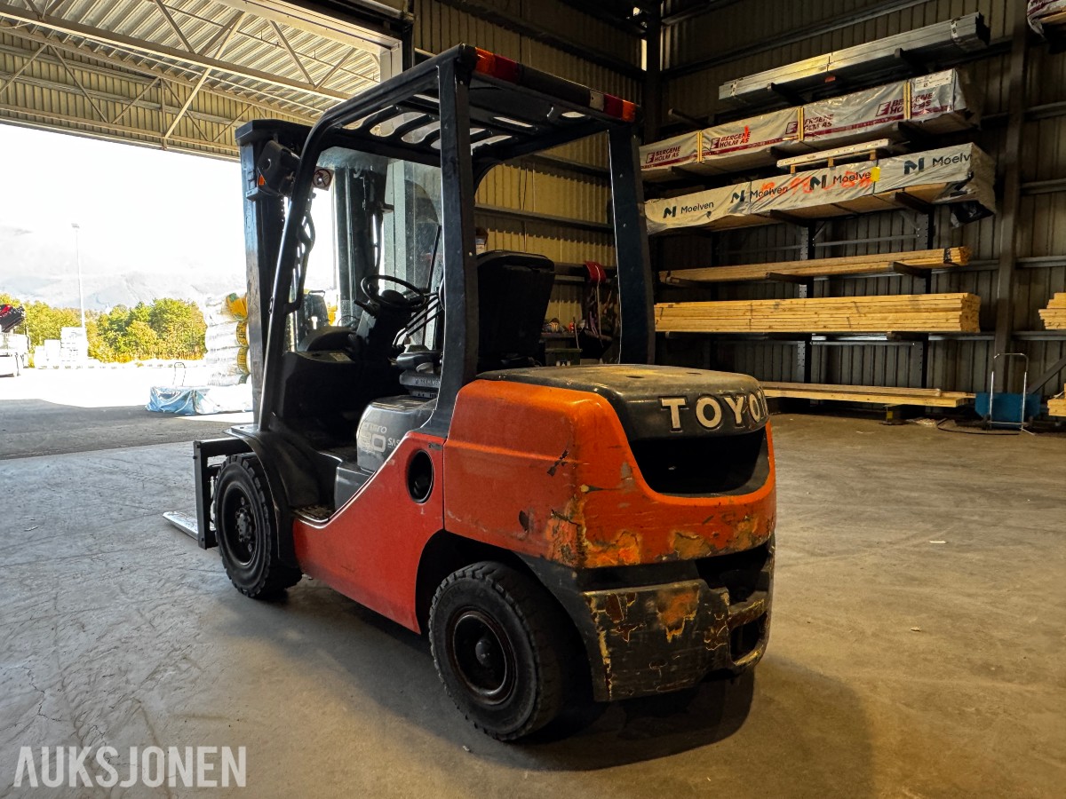 2008 Toyota 02-8FDF30 Tonero Dieseltruck
