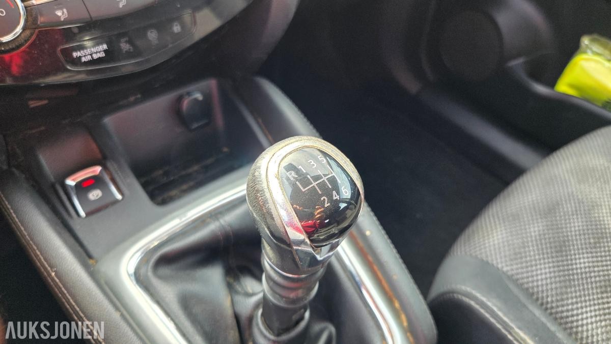 2014 Nissan QASHQAI 1.5-110 D Rep objekt , 208000km