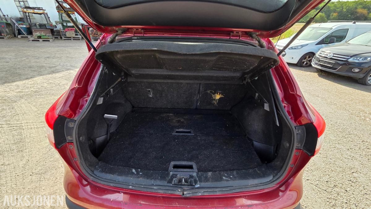 2014 Nissan QASHQAI 1.5-110 D Rep objekt , 208000km