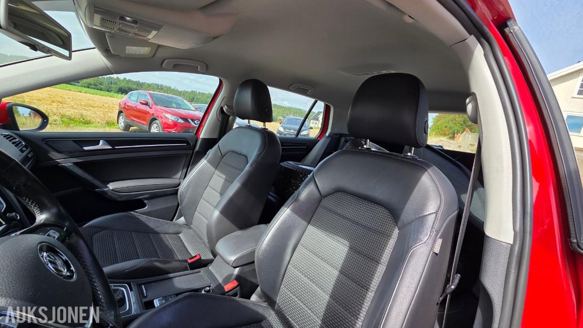 2014 Volkswagen GOLF 1.4-122 Rep objekt , 124000km