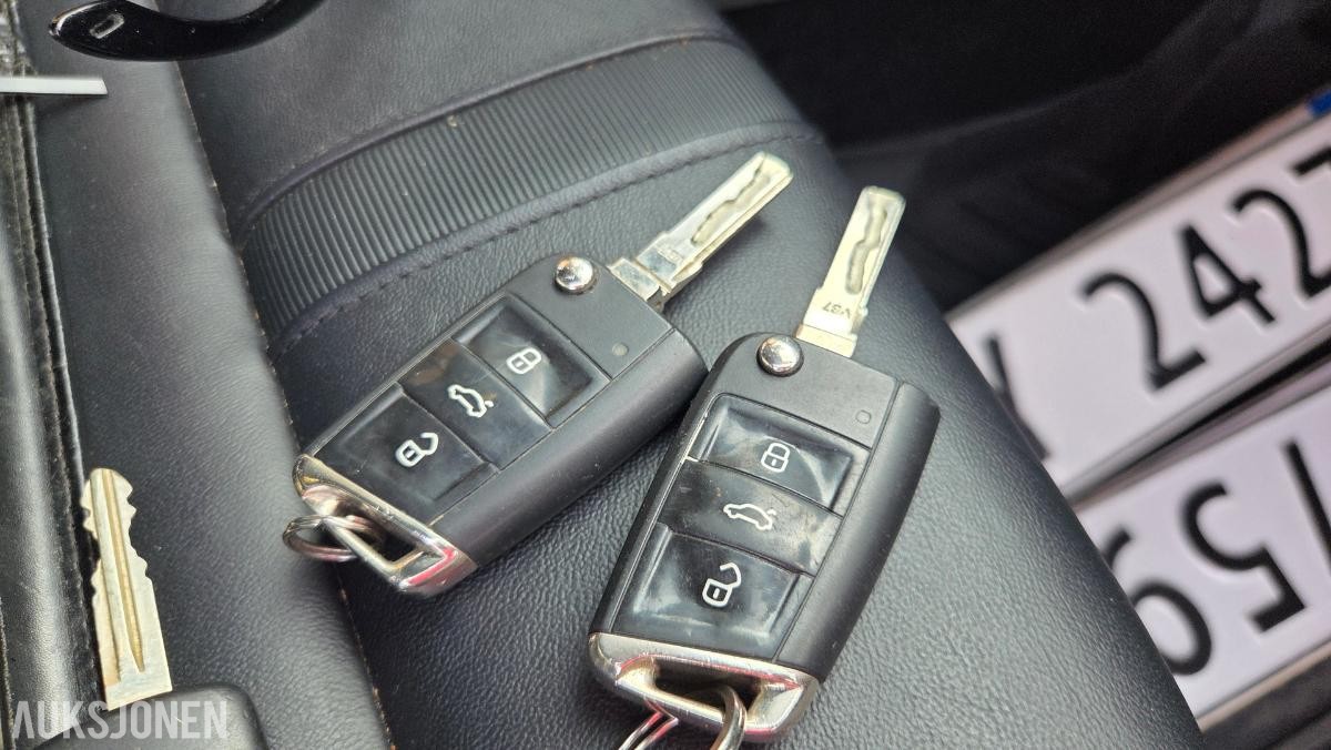 2014 Volkswagen GOLF 1.4-122 Rep objekt , 124000km