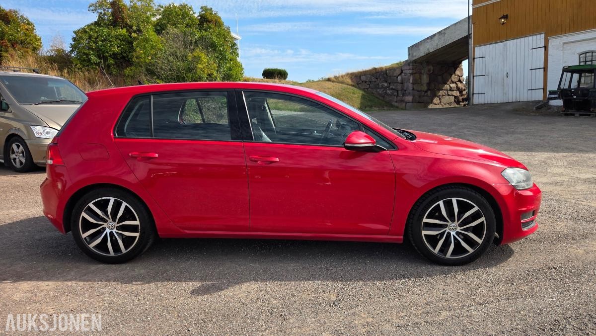 2014 Volkswagen GOLF 1.4-122 Rep objekt , 124000km