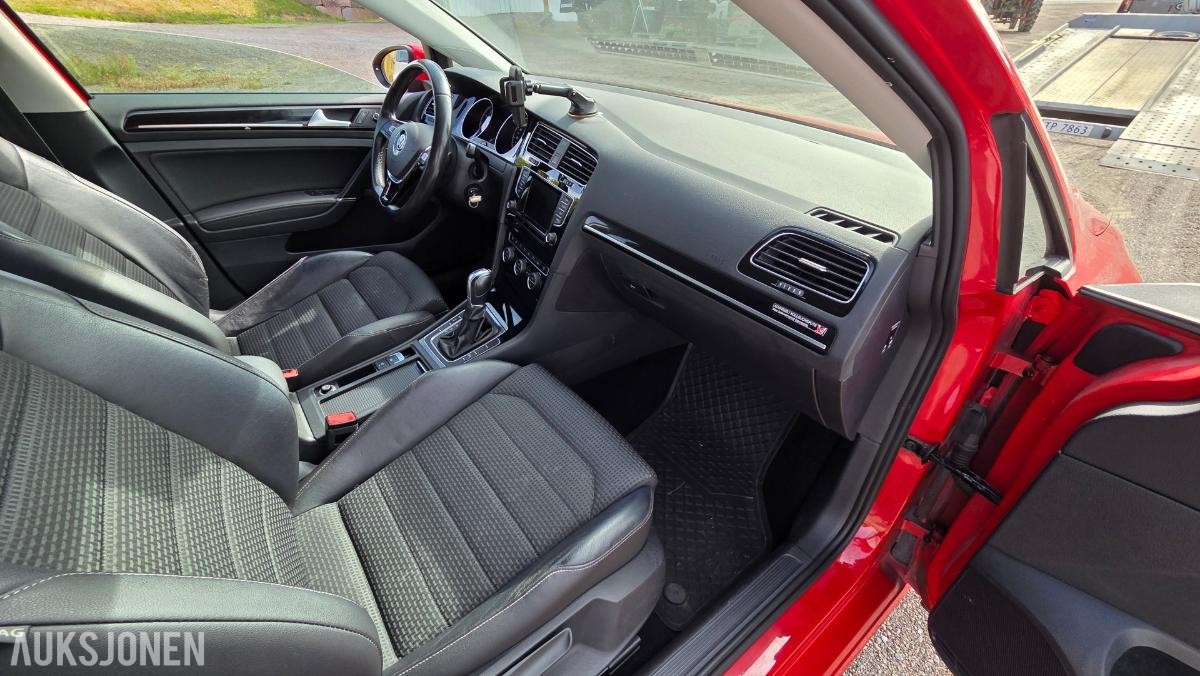 2014 Volkswagen GOLF 1.4-122 Rep objekt , 124000km