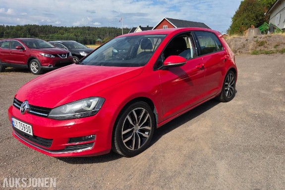 2014 Volkswagen GOLF 1.4-122 Rep objekt , 124000km