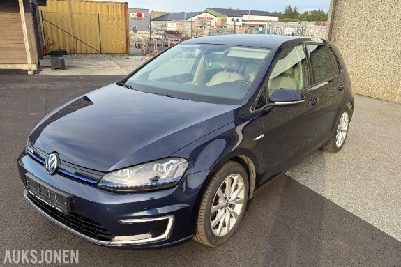 2015 VOLKSWAGEN E-GOLF - SKINN - ADAPTIV CRUISE - VARMEPUMPE - 85000km