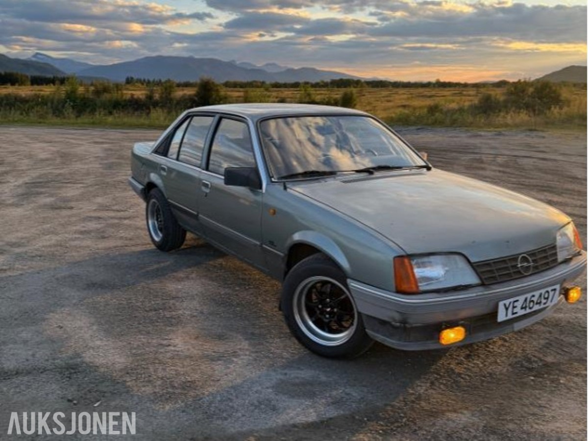 1986 Opel Rekord 2.0S GL EU ok til 07.2027