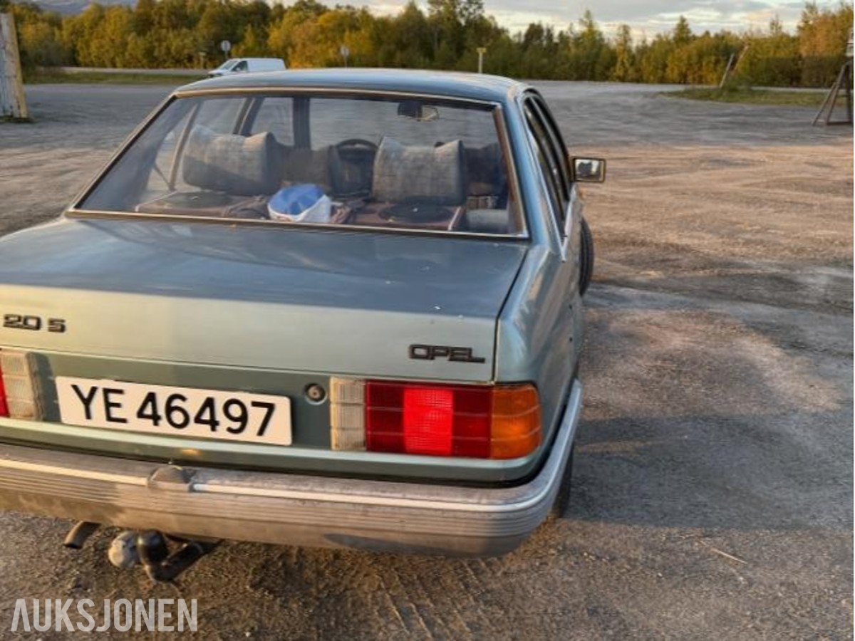1986 Opel Rekord 2.0S GL EU ok til 07.2027
