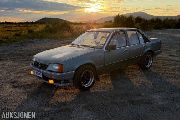 1986 Opel Rekord 2.0S GL EU ok til 07.2027