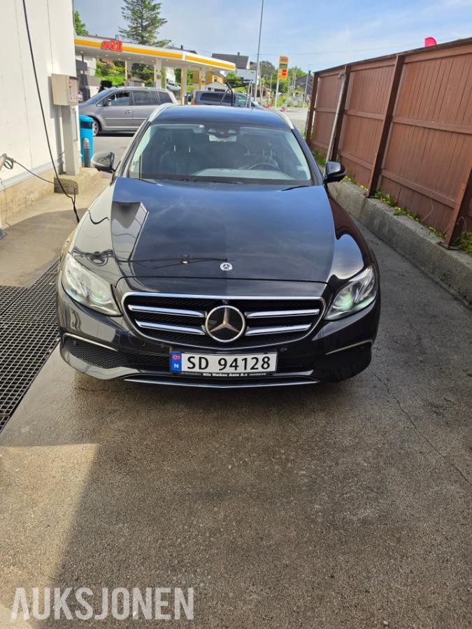 2020 Mercedes-Benz E300de Adaptiv cruisekontroll, Ryggekamera, Hengerfeste