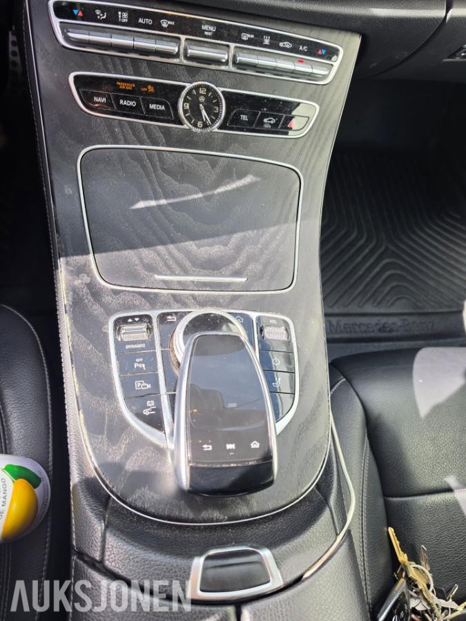 2020 Mercedes-Benz E300de Adaptiv cruisekontroll, Ryggekamera, Hengerfeste