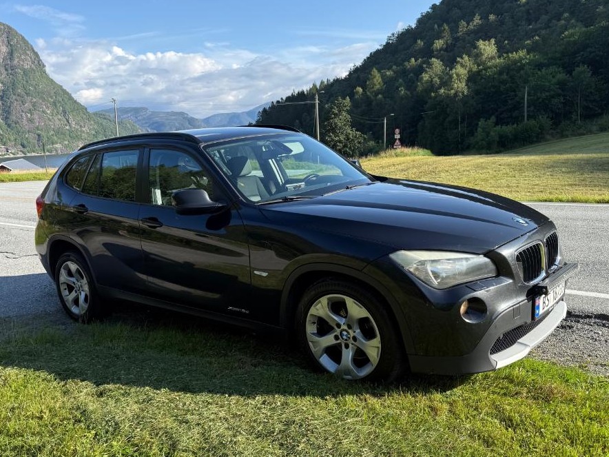 2011 BMW X1 xDrive18d Automat, Cruisekontroll, Hengerfeste, S+V dekk