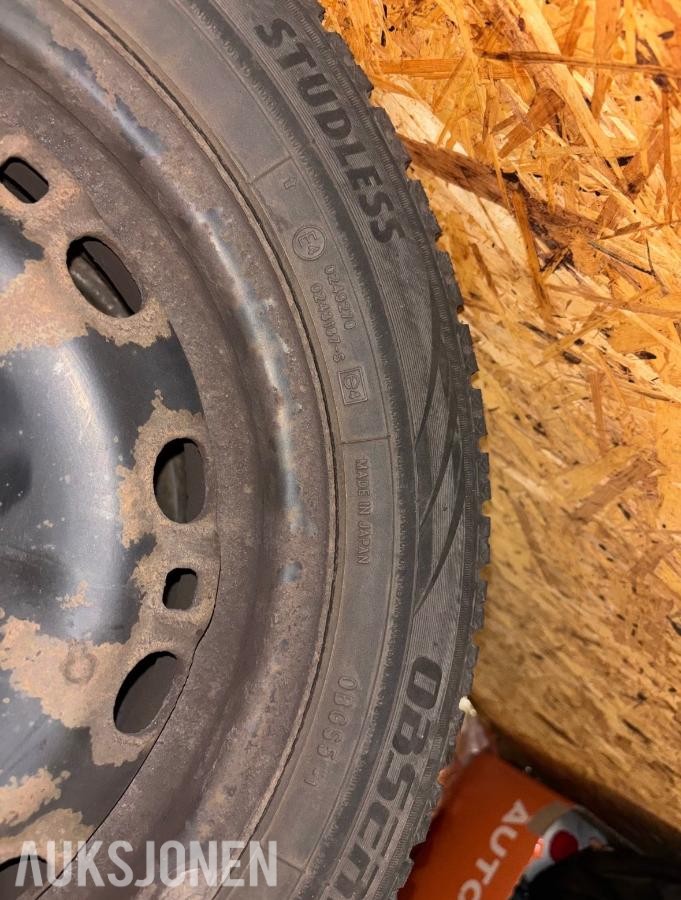 Vinterdekk Vw Polo 185/60 R15 84T - Ingen minstepris