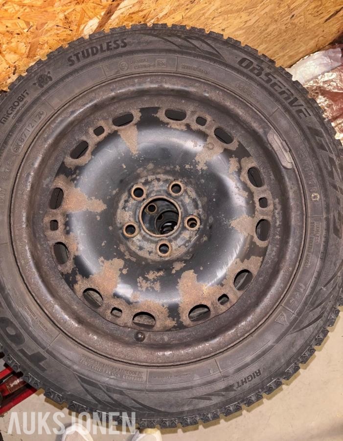 Vinterdekk Vw Polo 185/60 R15 84T - Ingen minstepris