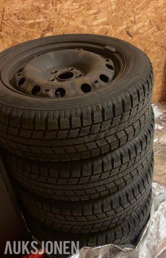 Vinterdekk Vw Polo 185/60 R15 84T - Ingen minstepris