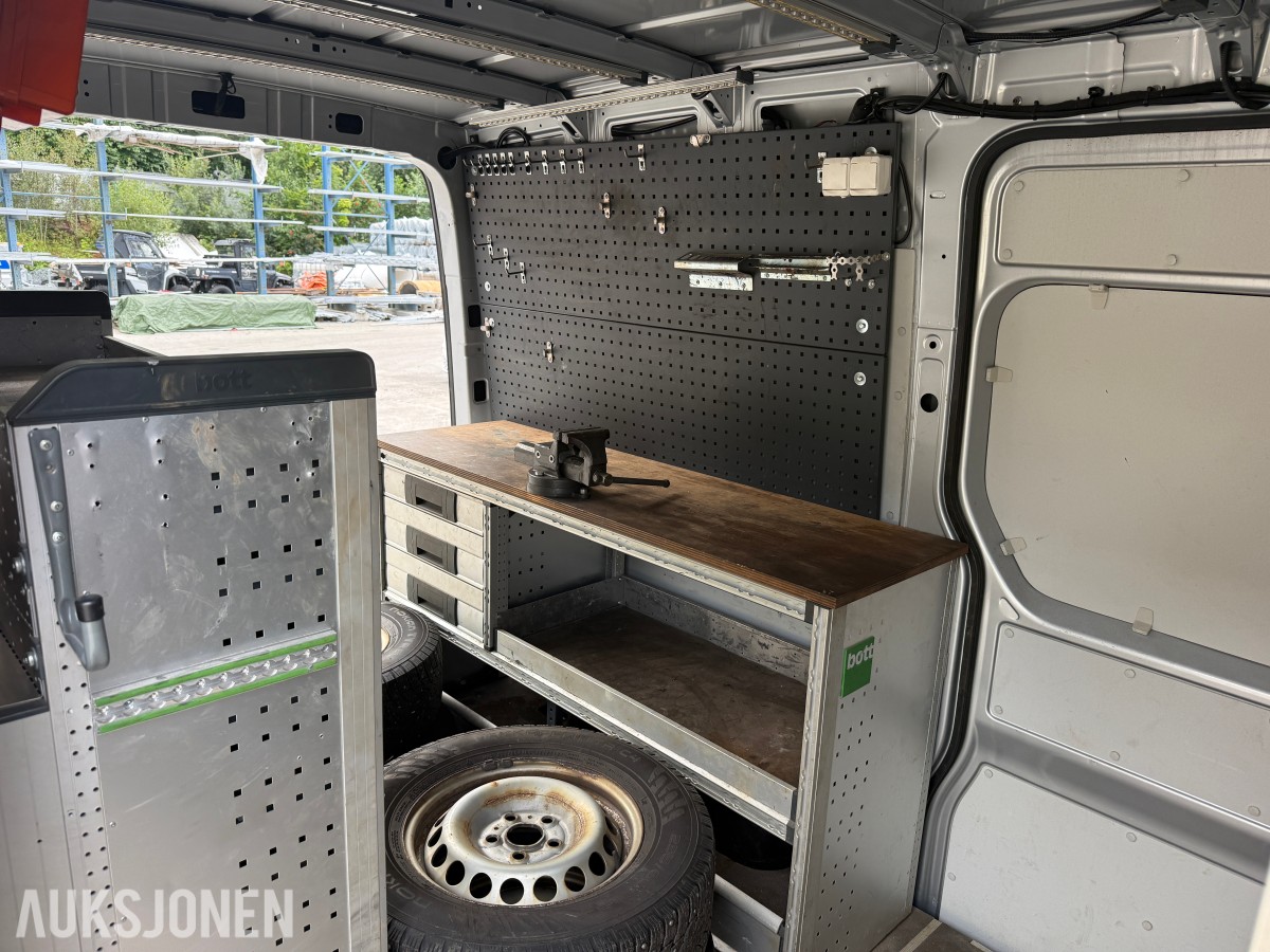 2022 Volkswagen Crafter 35 L3 2,0 TDI 177hk 4Motion aut. Bott innredning i varerom.