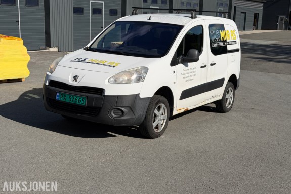 2013 Peugeot PARTNER 1.6 D 90 HK 4X4 HENGERFESTE SOMMER OG VINTER 