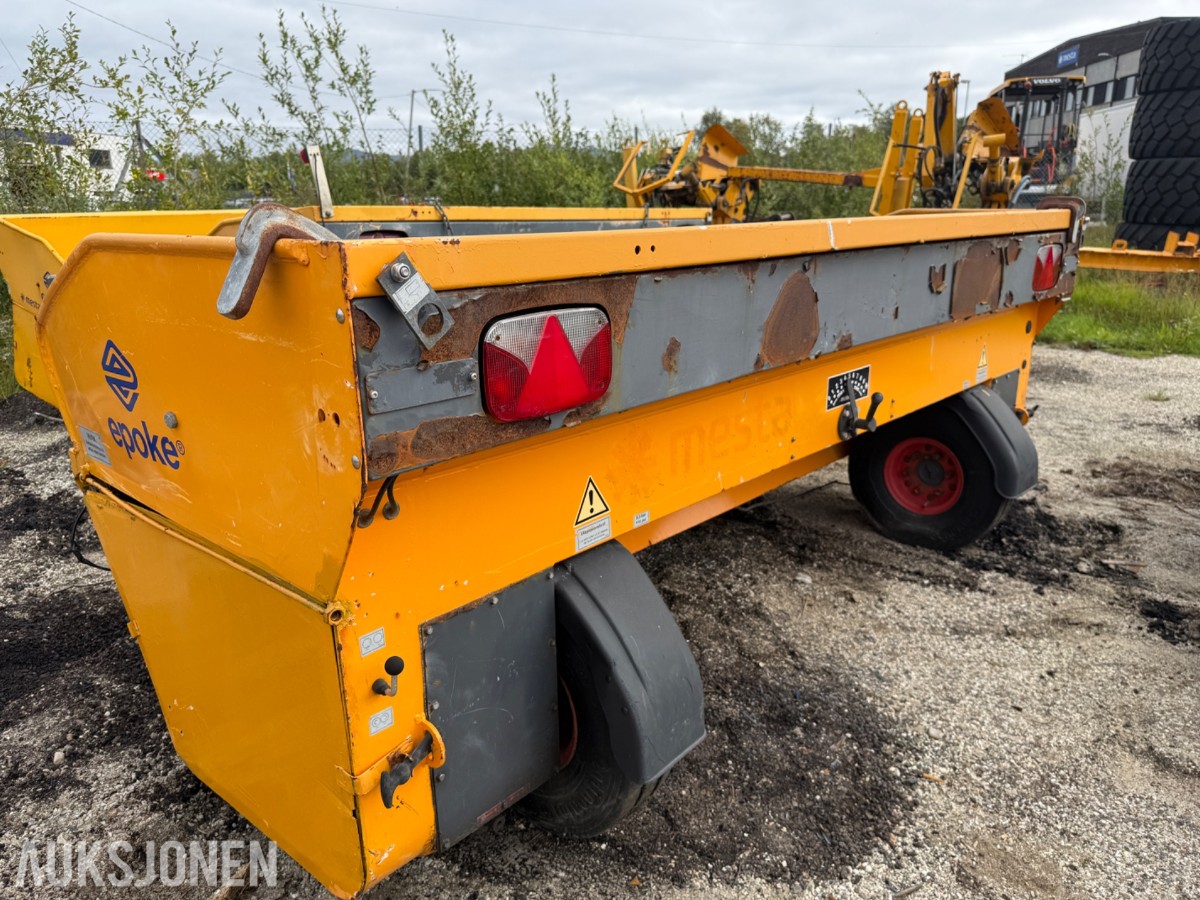 Epoke TKB 12-280 etterhengende spreder 1,2 m³