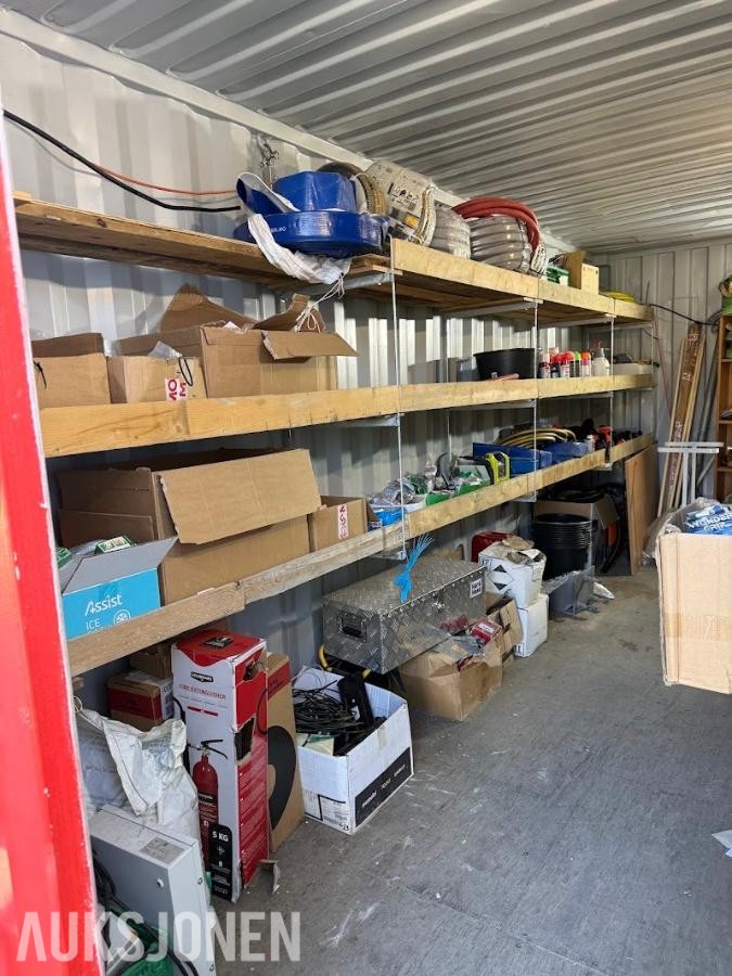 20 Fots lager Container - innredet med hyller. 