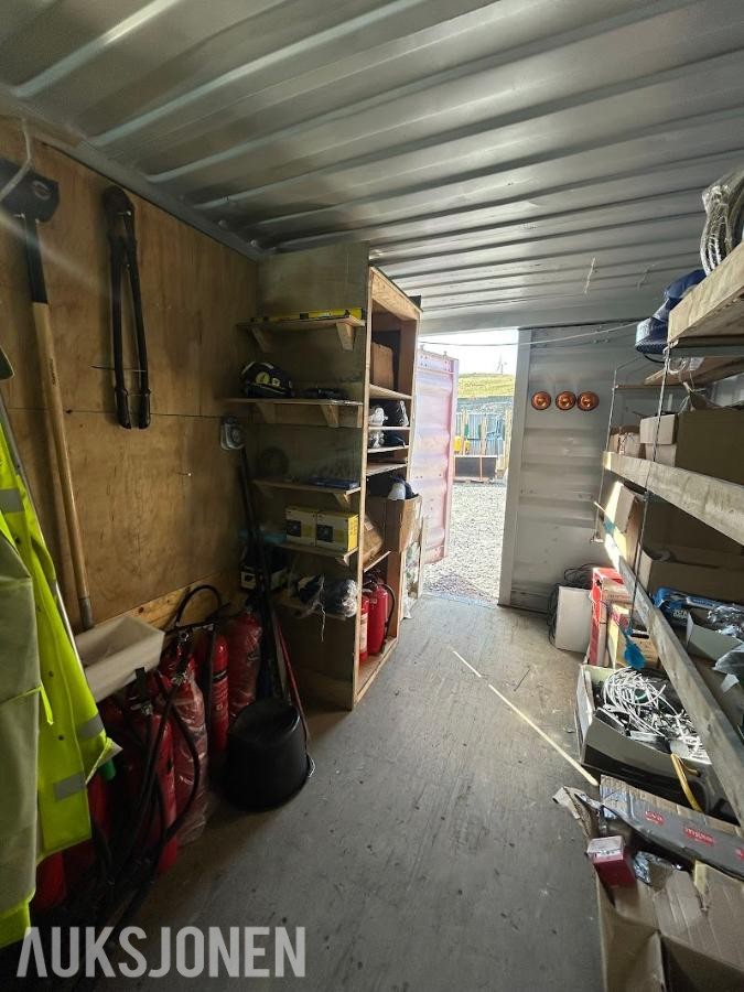20 Fots lager Container - innredet med hyller. 