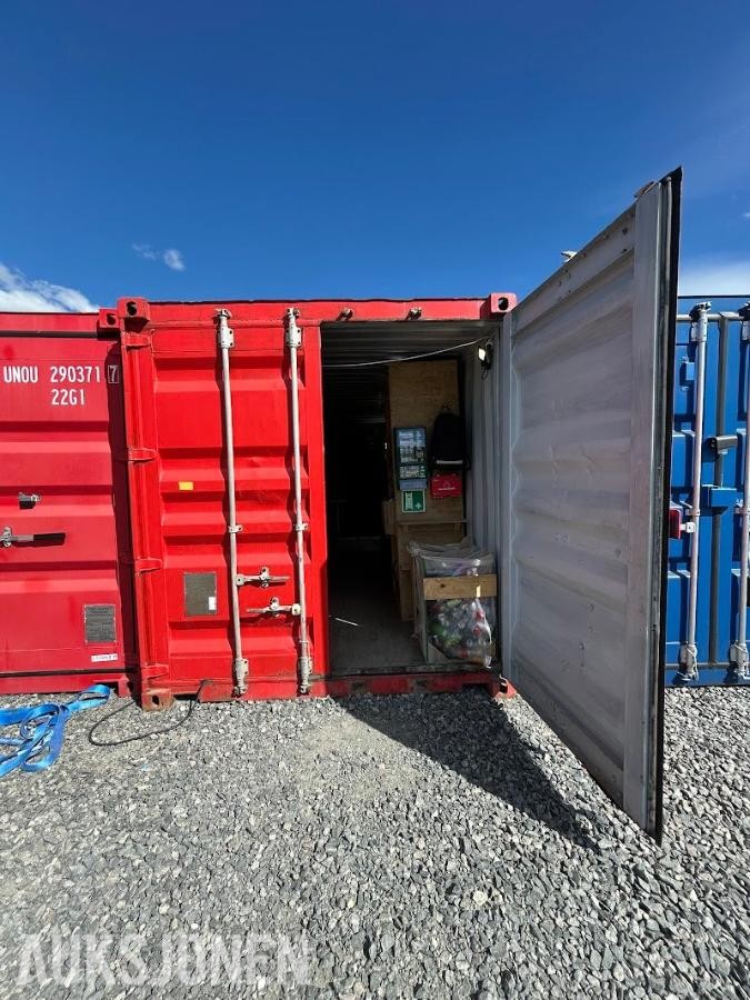 20 Fots lager Container - innredet med hyller. 