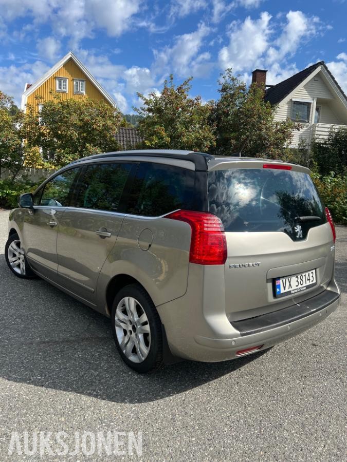 2013 Peugeot  5008 1.6-111 D