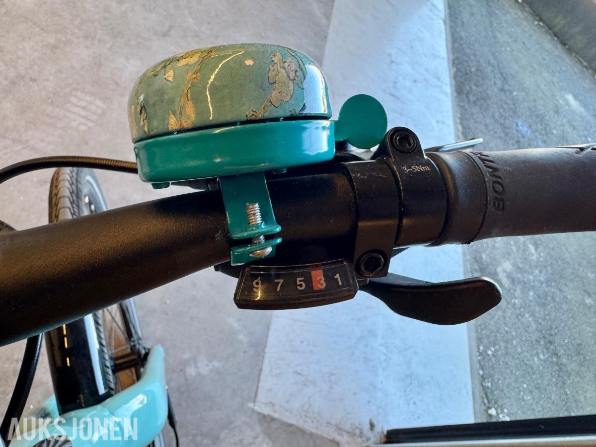 Trek FX+ elsykkel med lader