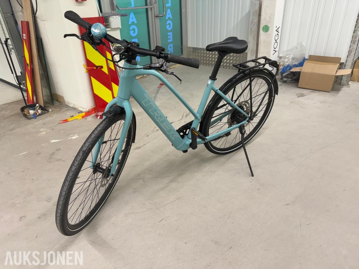 Trek FX+ elsykkel med lader