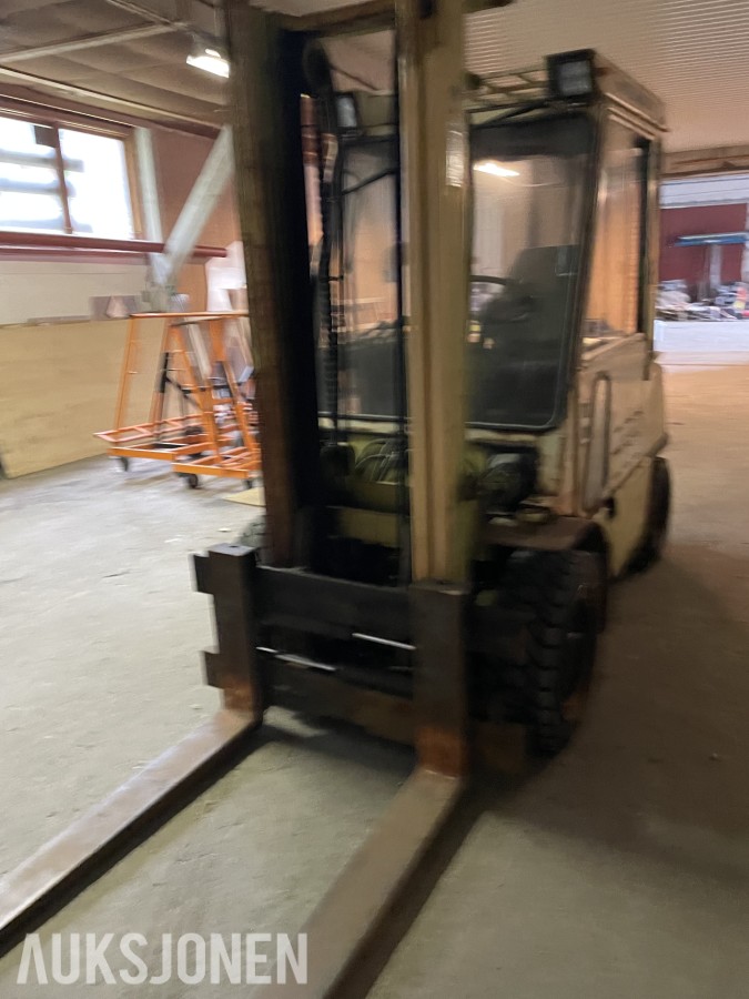 Mitsubishi FD-35A gaffeltruck