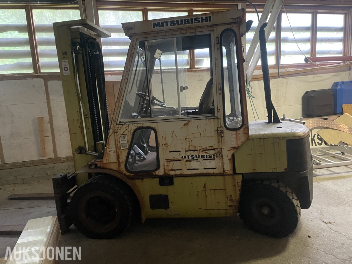 Mitsubishi FD-35A gaffeltruck