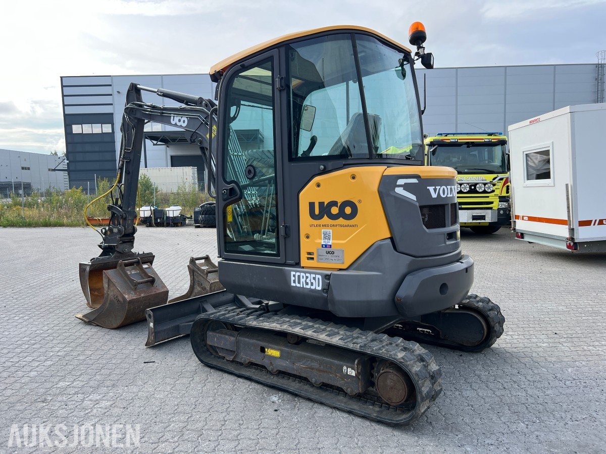 2017 Volvo ECR35D minigraver med 3 skuffer
