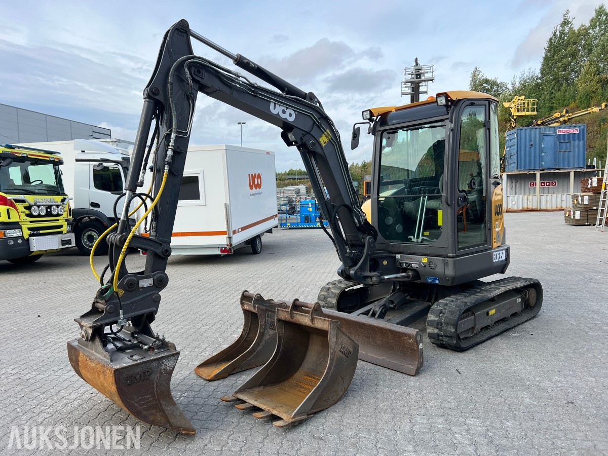 2017 Volvo ECR35D minigraver med 3 skuffer