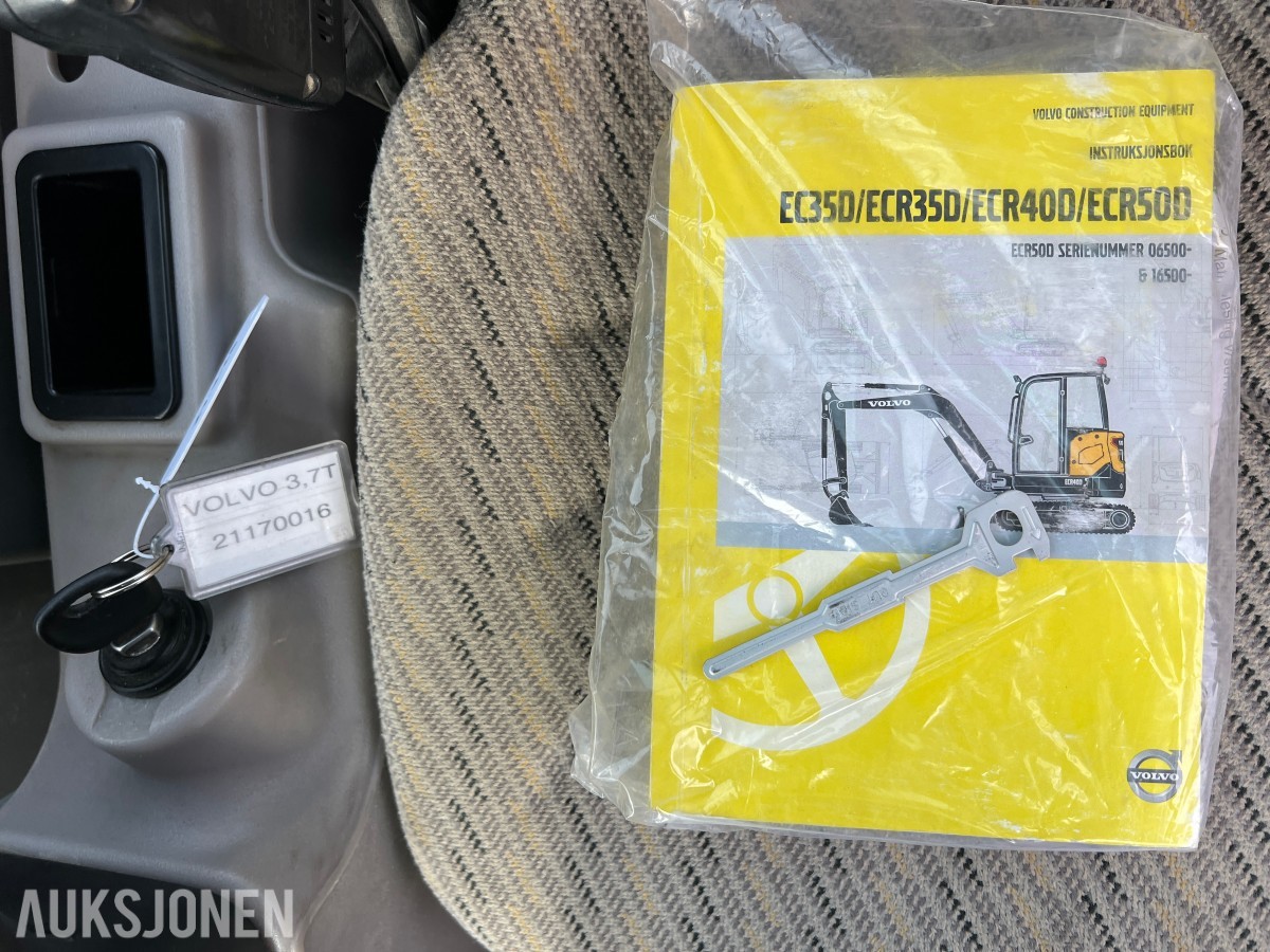 2017 Volvo ECR35D minigraver med 3 skuffer