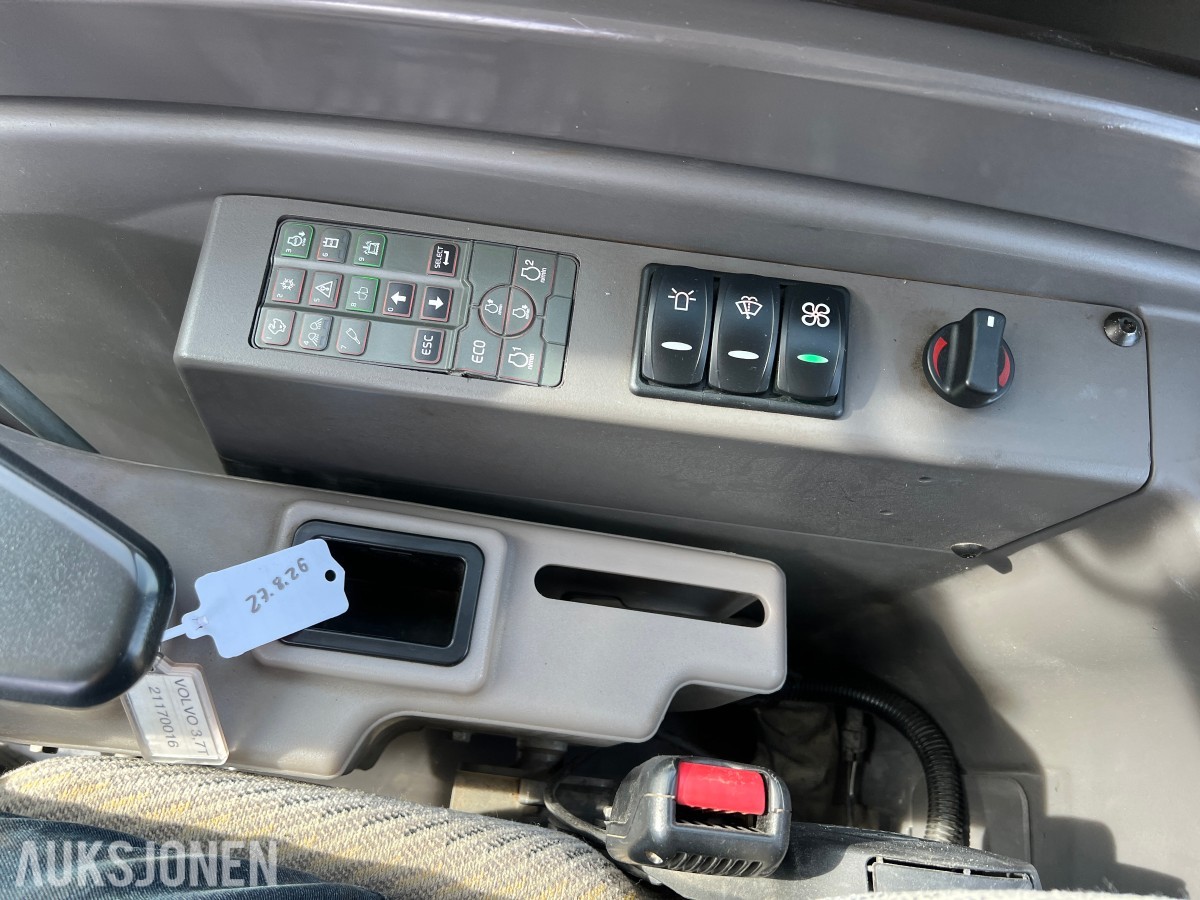 2017 Volvo ECR35D minigraver med 3 skuffer