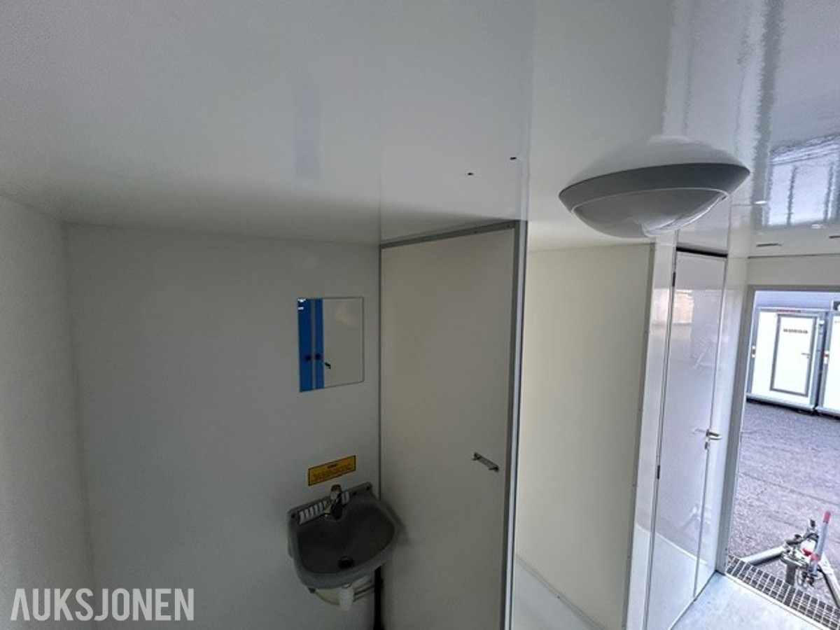 2013 Scanvogn Letthus/Mannskapsbrakke 520 – 4P med toalett og garderobe